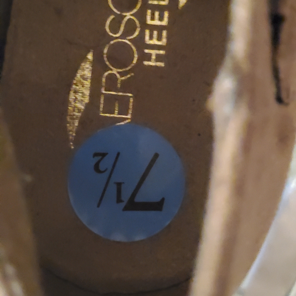 Shoes - Picture 2 of 3
